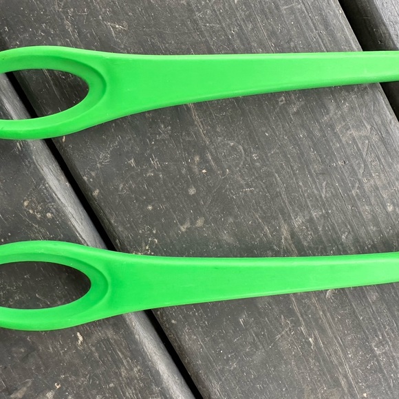 2 green ladle spoons! Like new! - Picture 3 of 6